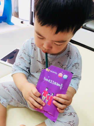 찬이네과수원 찬이네_도라지배즙 1BOX 50개입 — 5점을 준 리뷰어가 2018년 4월 올린 사용 사진