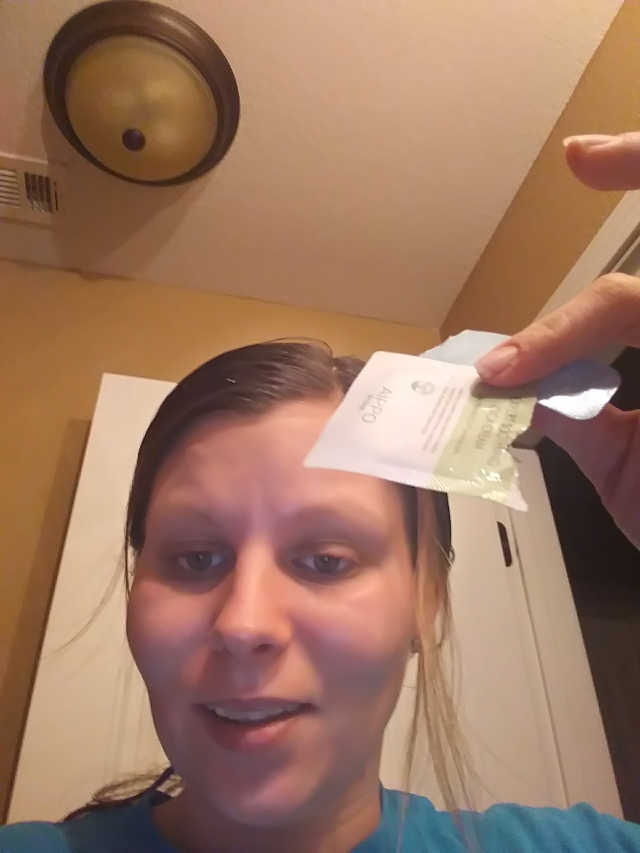 모든 피부 타입을위한 AIPPO Expert Hydrating Mask 리뷰 사진
