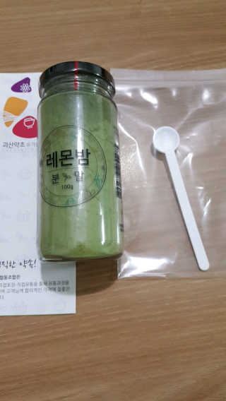 초능력 국내산 레몬밤 분말 — 4점을 준 리뷰어가 2019년 7월 올린 사용 사진