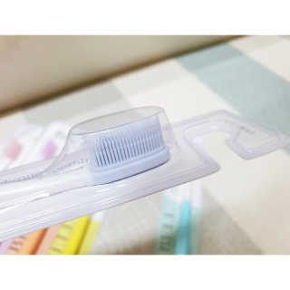 내게 처음 찾아온 라라벨 실리콘 칫솔 — 4점을 준 리뷰어가 2019년 9월 올린 사용 사진