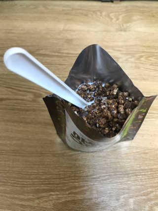 아우노그라노 오리지날, 진짜 베리, 진짜 카카오 — 5점을 준 리뷰어가 2018년 3월 올린 사용 사진