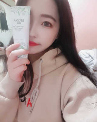 에포나 제주 녹차꽃 화산송이 폼클렌저 — 4.5점을 준 리뷰어가 2019년 2월 올린 사용 사진