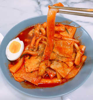 두번째 국떡 국가대표 떡볶이 1팩 + 영미칩 2봉 증정 — 5점을 준 리뷰어가 2019년 2월 올린 사용 사진
