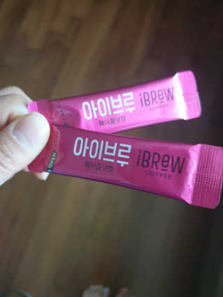 한국맥널티 아이브루 헤이즐넛향 100T — 5점을 준 리뷰어가 2019년 10월 올린 사용 사진