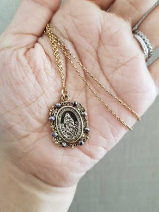 쥬얼카운티 92.5 Silver Byzantine Coin Pendant Necklace — 5점을 준 리뷰어가 2018년 11월 올린 사용 사진