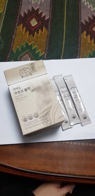 [하우투잇] 뤼에르 쿠르브 블랙 10ml x 30포 총 300ml — 5점을 준 리뷰어가 2020년 3월 올린 사용 사진