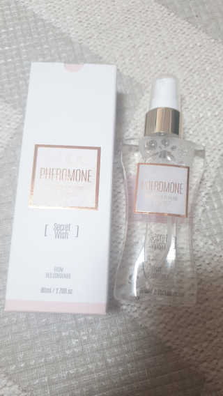 레드컨테이너 페로몬향 퍼퓸 바디미스트 80ml — 5점을 준 리뷰어가 2020년 1월 올린 사용 사진