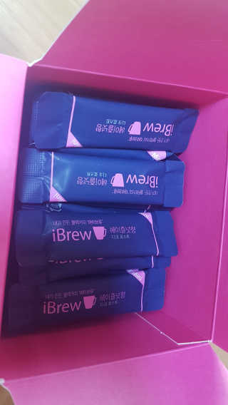 한국맥널티 아이브루 헤이즐넛향 100T — 5점을 준 리뷰어가 2019년 10월 올린 사용 사진