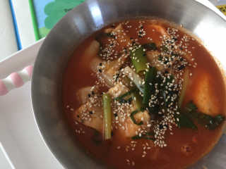 홍대미미네국물떡볶이 [홍대미미네]오리지널 국물 떡볶이4팩 + 라면사리 — 4점을 준 리뷰어가 2019년 4월 올린 사용 사진