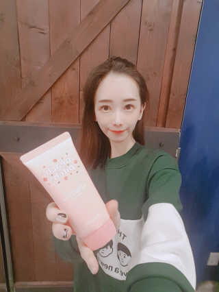 데일리스킨 피치피치, 베리베리, 밀크밀키 화이트닝크림 — 5점을 준 리뷰어가 2018년 10월 올린 사용 사진
