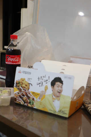 [치킨마루]-  빠사칸윙봉현미 + 콜라 500ml — 5점을 준 리뷰어가 2019년 7월 올린 사용 사진