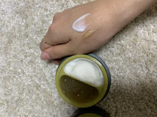 토니모리 프롬 강화 맑은 약쑥 두 겹 진정 크림 — 5점을 준 리뷰어가 2019년 9월 올린 사용 사진