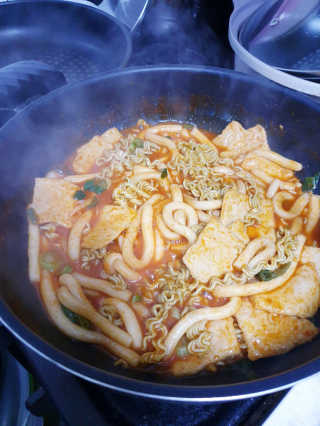 잠실맛집,홍코너떡볶이가우리집에[옛날맛,짜장맛옵션] — 4.5점을 준 리뷰어가 2020년 1월 올린 사용 사진