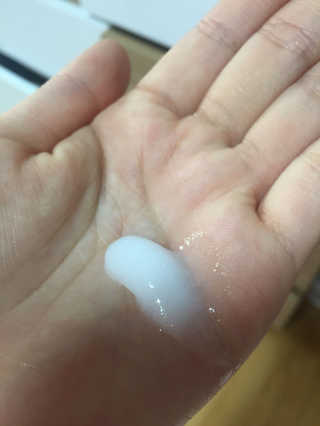 보타미안  엔젤모링가 아쿠아베리어 팩 — 5점을 준 리뷰어가 2018년 2월 올린 사용 사진