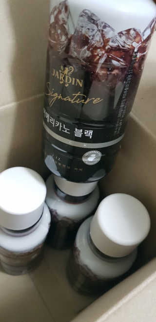 (주)쟈뎅 쟈뎅 시그니처 아메리카노 1.1L — 1점을 준 리뷰어가 2018년 5월 올린 사용 사진