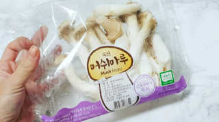 뜰아채유통 춘천닭갈비덮밥소스와 머쉬마루 버섯 — 5점을 준 리뷰어가 2018년 10월 올린 사용 사진