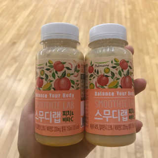풀무원 스무디랩 피치&비타 — 3.67점을 준 리뷰어가 2017년 11월 올린 사용 사진