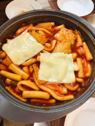 두번째 국떡 국가대표 떡볶이 1팩 + 영미칩 2봉 증정 — 4점을 준 리뷰어가 2019년 2월 올린 사용 사진