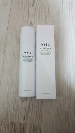 AHC 에이 에이치 씨 미니멀 10 워터리 에센스 — 5점을 준 리뷰어가 2018년 12월 올린 사용 사진