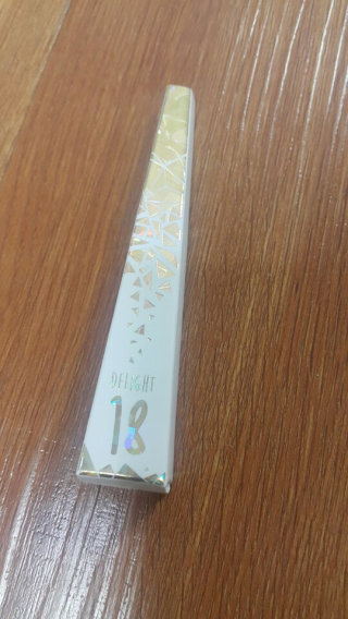 딜라잇18 홀리몰리 글리터라이너 — 3점을 준 리뷰어가 2016년 8월 올린 사용 사진