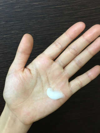보타미안  엔젤모링가 아쿠아베리어 팩 — 4.67점을 준 리뷰어가 2018년 2월 올린 사용 사진