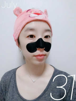 미팩토리 3단 돼지코팩 1box + 3단 흑돼지코팩 1box — 5점을 준 리뷰어가 2019년 7월 올린 사용 사진