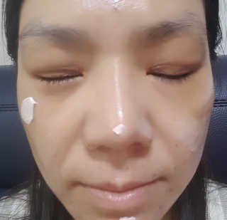코스노리 수퍼비타 데이라이트 디펜스 썬블럭 — 5점을 준 리뷰어가 2018년 5월 올린 사용 사진