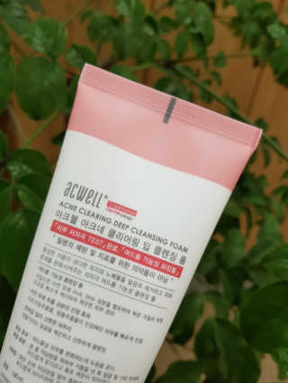 아크웰 아크네 클리어링 딥 클렌징 폼 — 4점을 준 리뷰어가 2018년 11월 올린 사용 사진