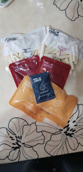 두번째 국떡 국가대표 떡볶이 1팩 + 영미칩 2봉 증정 — 5점을 준 리뷰어가 2019년 2월 올린 사용 사진
