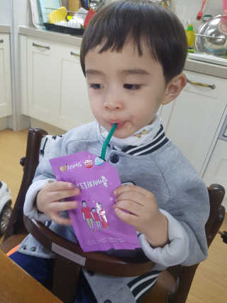 찬이네과수원 찬이네_도라지배즙 1BOX 50개입 — 5점을 준 리뷰어가 2018년 4월 올린 사용 사진