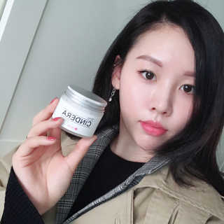 메이니 화이트 신드라 크림 70ml — 4점을 준 리뷰어가 2018년 4월 올린 사용 사진