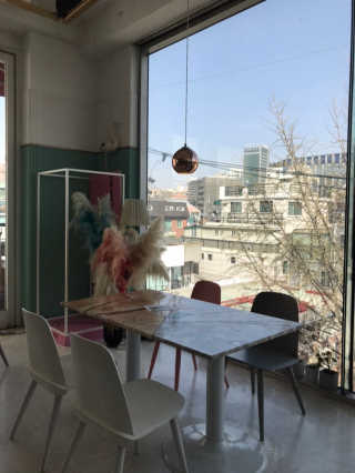 [밴보시부티크] 아메리카노2잔+오늘의케이크 — 3.5점을 준 리뷰어가 2019년 4월 올린 사용 사진