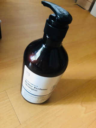 달리프 베러 퍼퓸 샴푸 1000ml 레이니데이 or 일랑로즈 — 5점을 준 리뷰어가 2018년 9월 올린 사용 사진