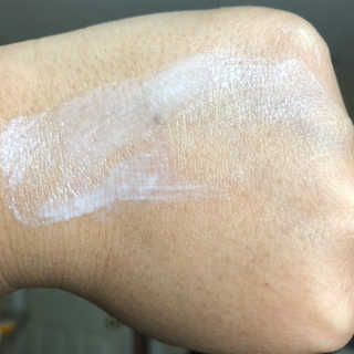 소프트 에어리 UV 에센스 SPF 50 PA ++++ — 5점을 준 리뷰어가 2019년 2월 올린 사용 사진