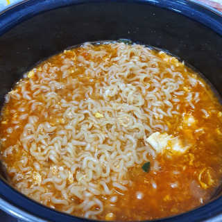 라면 그대로가 제일 맛있는 더엄마라면 — 5점을 준 리뷰어가 2019년 7월 올린 사용 사진