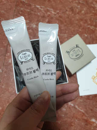 [하우투잇] 뤼에르 쿠르브 블랙 10ml x 30포 총 300ml — 4.5점을 준 리뷰어가 2020년 3월 올린 사용 사진