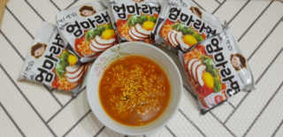 라면 그대로가 제일 맛있는 더엄마라면 — 5점을 준 리뷰어가 2019년 9월 올린 사용 사진