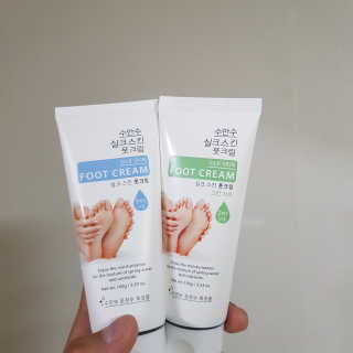 (주)에네스티 에네스티 수안수 실크스킨 풋크림 1+1 — 5점을 준 리뷰어가 2019년 11월 올린 사용 사진