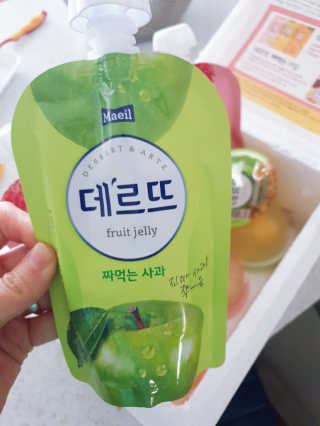 데르뜨 떠먹는 과일 3종, 짜먹는 과일 2종 총 10개 체험 — 5점을 준 리뷰어가 2020년 3월 올린 사용 사진