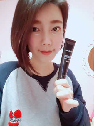 JM솔루션 꿀광 로얄 프로폴리스 아이크림 올 페이스 블랙 — 4점을 준 리뷰어가 2019년 2월 올린 사용 사진