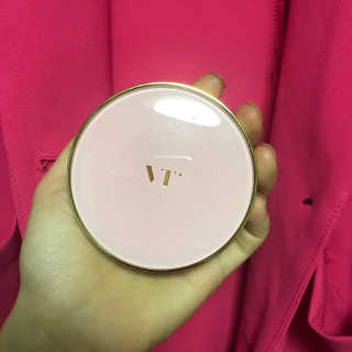 브이티 코스메틱 VT 리얼 콜라겐 팩트 — 3.67점을 준 리뷰어가 2017년 4월 올린 사용 사진