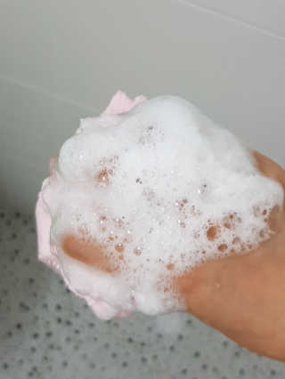 어파티 더마실드 바디워시 코튼블러썸 300ml — 5점을 준 리뷰어가 2018년 7월 올린 사용 사진