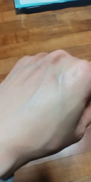 오바코 ovaco 오바코 툼9 젠틀포맨 올인원 에센스 — 5점을 준 리뷰어가 2019년 5월 올린 사용 사진