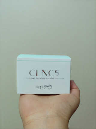 CLNC5 워터 멜트 체인징 클렌저 — 4.67점을 준 리뷰어가 2018년 7월 올린 사용 사진