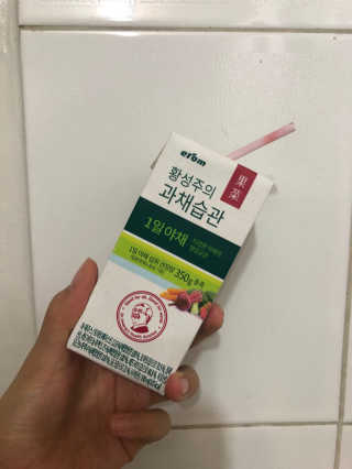 이롬 황성주의 과채습관 1일 야채 과일 주스 랜덤 세트 — 5점을 준 리뷰어가 2018년 7월 올린 사용 사진