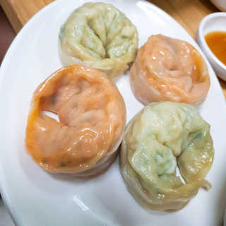 칼국수에끌림 [칼국수에 끌림] 손칼국수+비빔칼국수+왕만두4개 — 5점을 준 리뷰어가 2018년 9월 올린 사용 사진