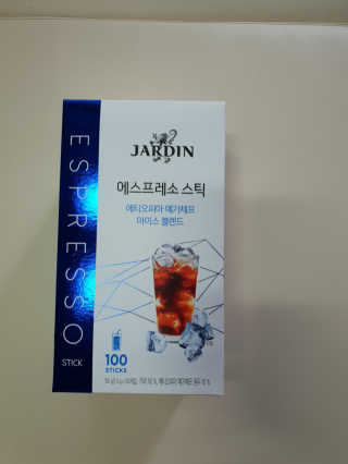 (주)쟈뎅 [쟈뎅] 에스프레소스틱 아이스블렌드 — 5점을 준 리뷰어가 2019년 4월 올린 사용 사진