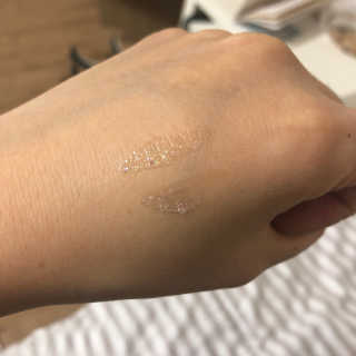 [블랙루즈] 펄블리 아이 글리터 2종 — 5점을 준 리뷰어가 2019년 1월 올린 사용 사진