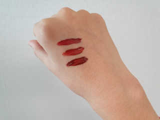 [블랙루즈] 에어 핏 벨벳 미니 키트4 — 5점을 준 리뷰어가 2019년 11월 올린 사용 사진