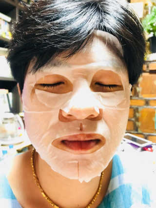 블루마인드 [톤] 비타민씨 피부 잠금 마스크 10매 — 5점을 준 리뷰어가 2018년 7월 올린 사용 사진